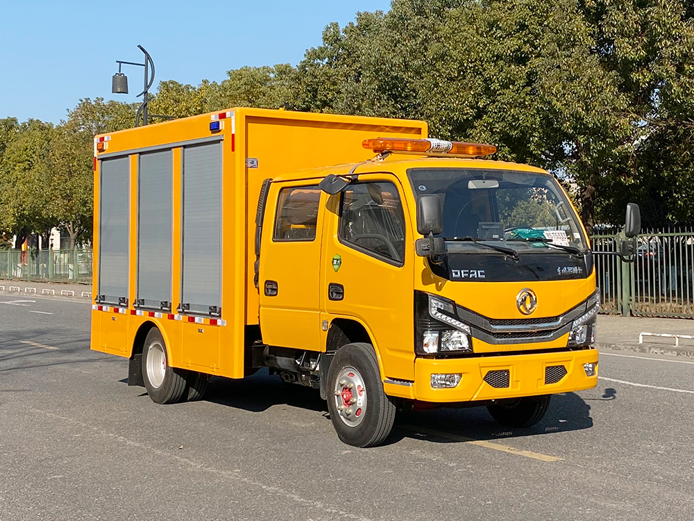 東風多(duō)利卡雙排工程救險車